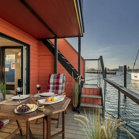 Botel Isa-bella Comfortable *