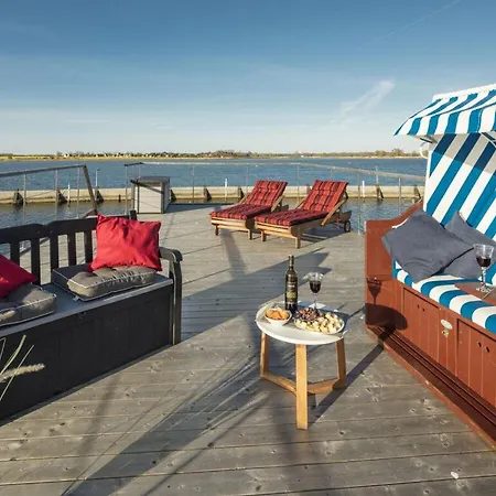 Botel Isa-bella Comfortable *