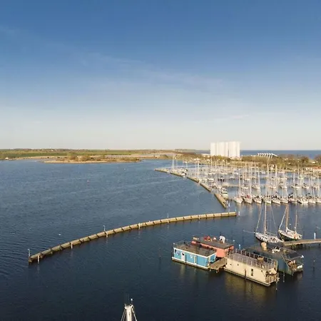 Botel Isa-bella Comfortable Burgtiefe auf Fehmarn